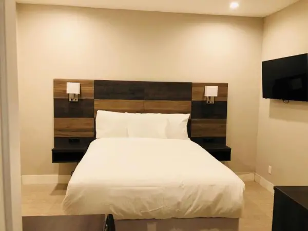 Bay Hotel 6