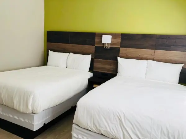 Bay Hotel 10