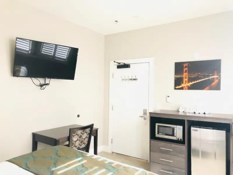 Habitación doble con baño compartido